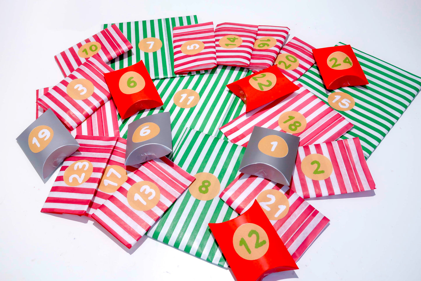 Preorder - Kawaii Advent Calendar – 24 Gifts + Exclusive Pigs in Blankets Tote Bag